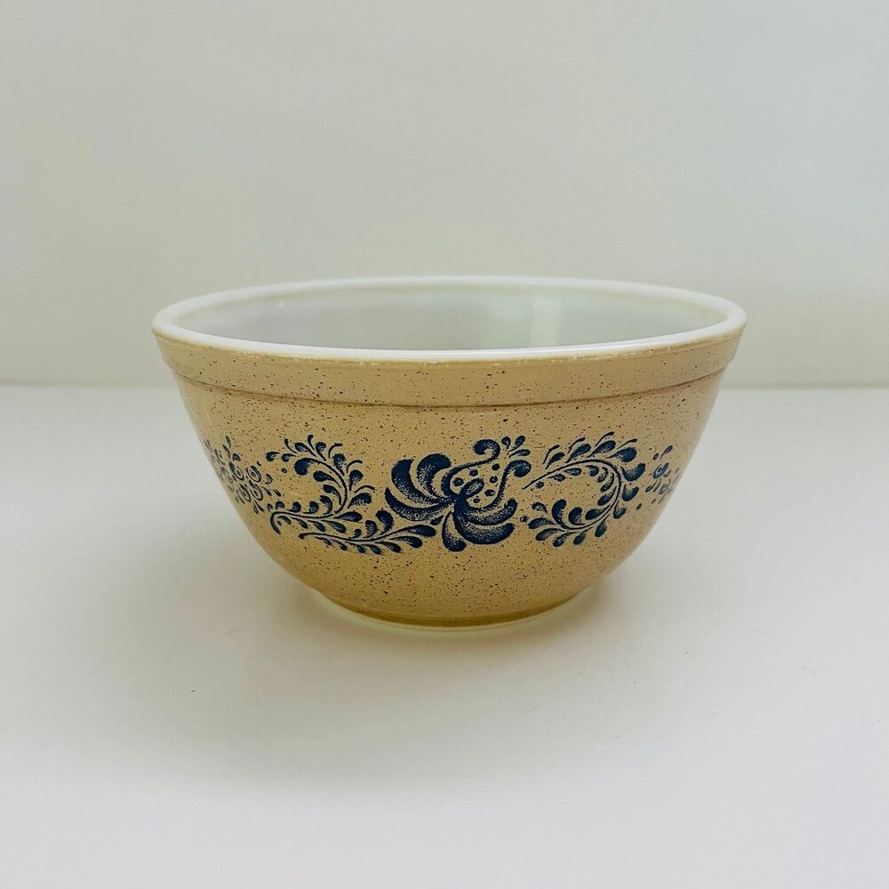 PYREX Speckled Beige Tan Blue Floral Homestead 402 Mixing Bowl 1 1/2 Qt